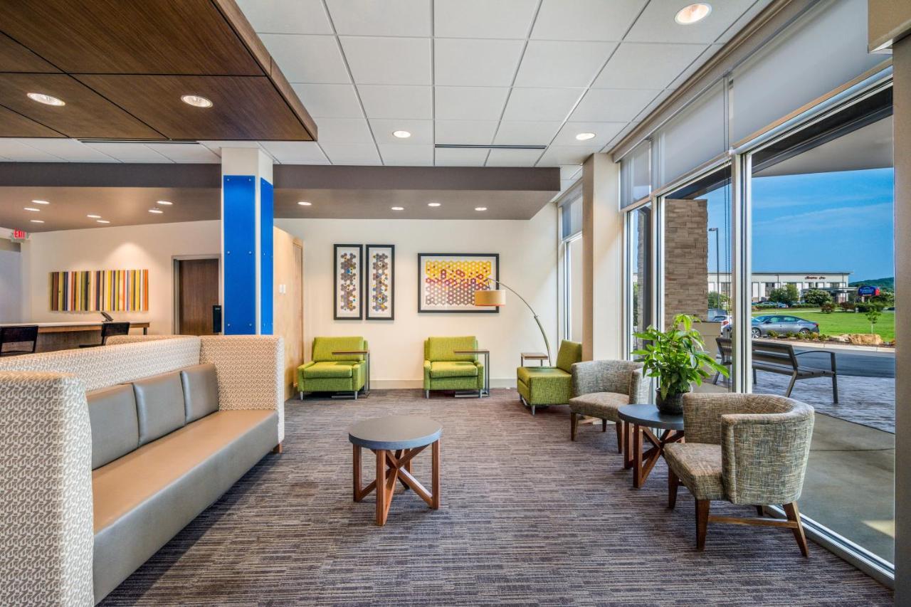 Holiday Inn Express & Suites - Asheboro By Ihg Exterior foto